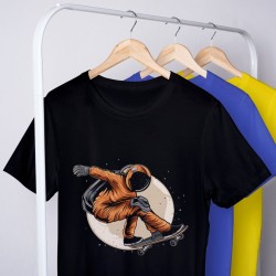 T-shirt skateboard space